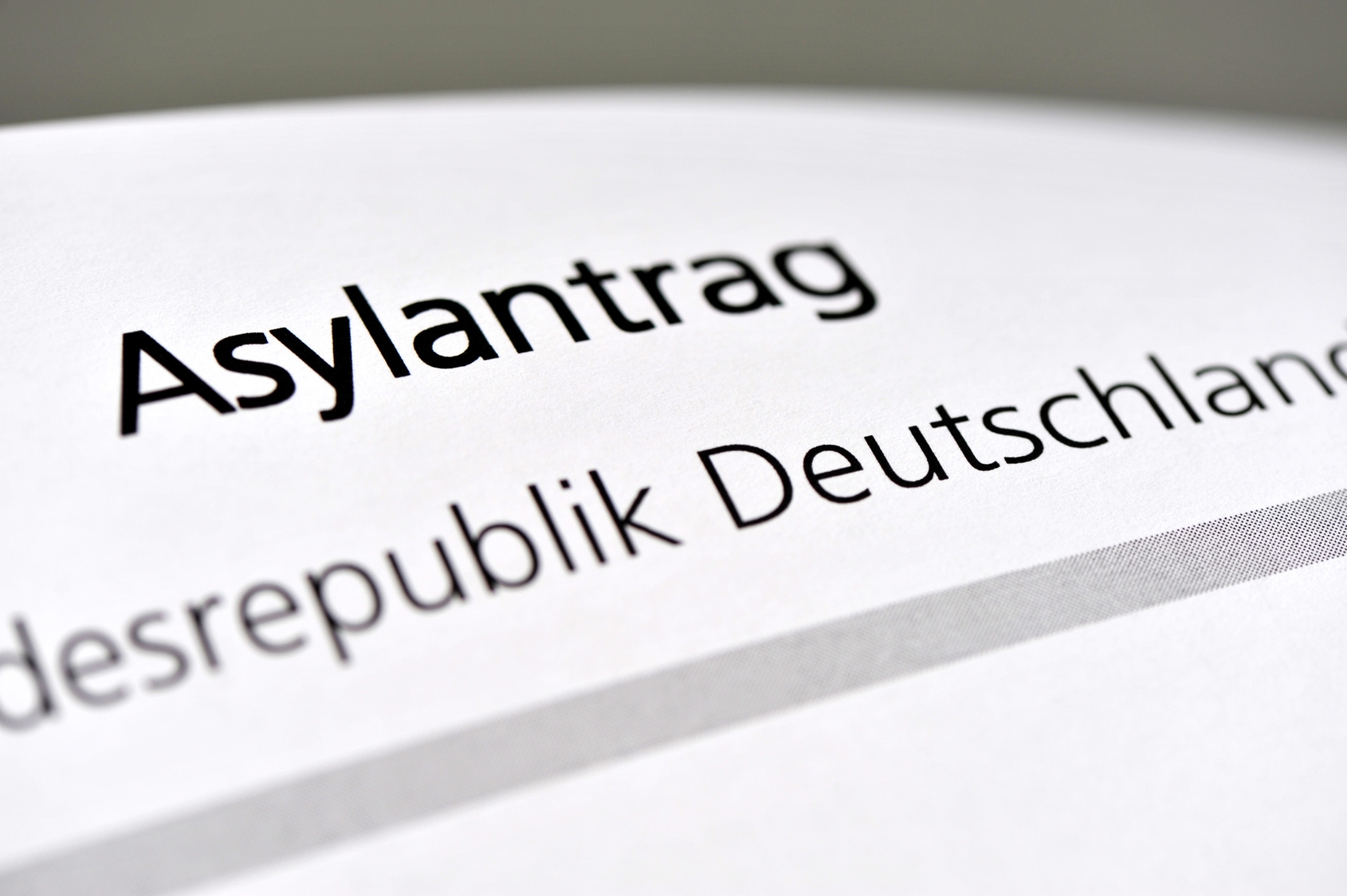 Asylantrag, Asyl, Asylanten, Asylbewerber, Antrag, Gesetz, Migration, Schengen, Ausländer, Abschiebung, Anerkennung, Zuwanderung, Flüchtlinge, Asylmissbrauch, Deutschland Asylantrag