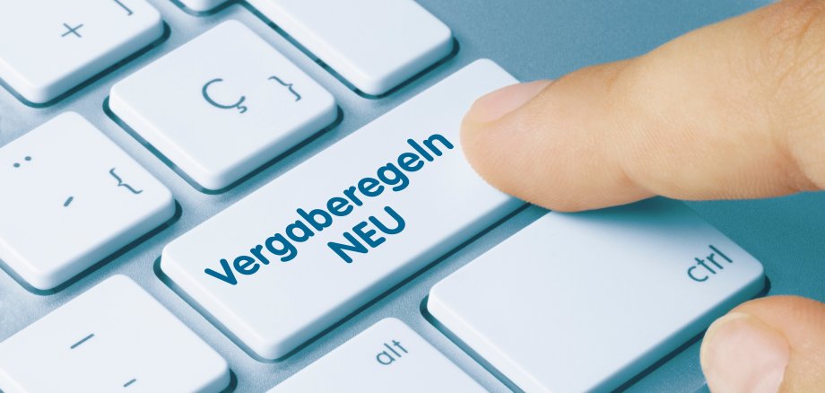 Computer-Tastatur mit der Taste "Vergaberegeln Neu"