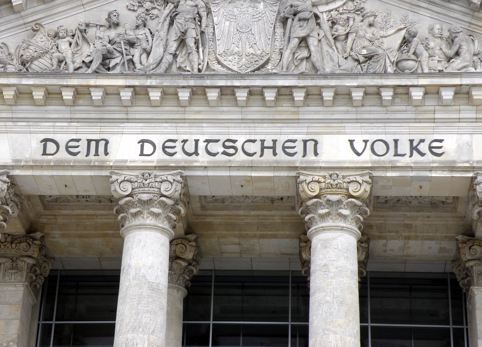 Inschrift am Berliner Reichstagsgebäude