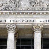 Inschrift am Berliner Reichstagsgebäude