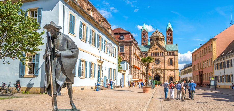 Speyer Pilgerfigur und Dom