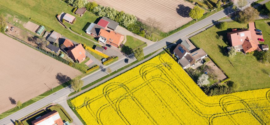 Luftaufnahme von Feldern in Norddeutschland