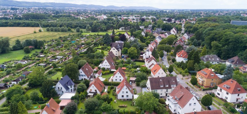 Luftaufnahme einer Kleinstadt