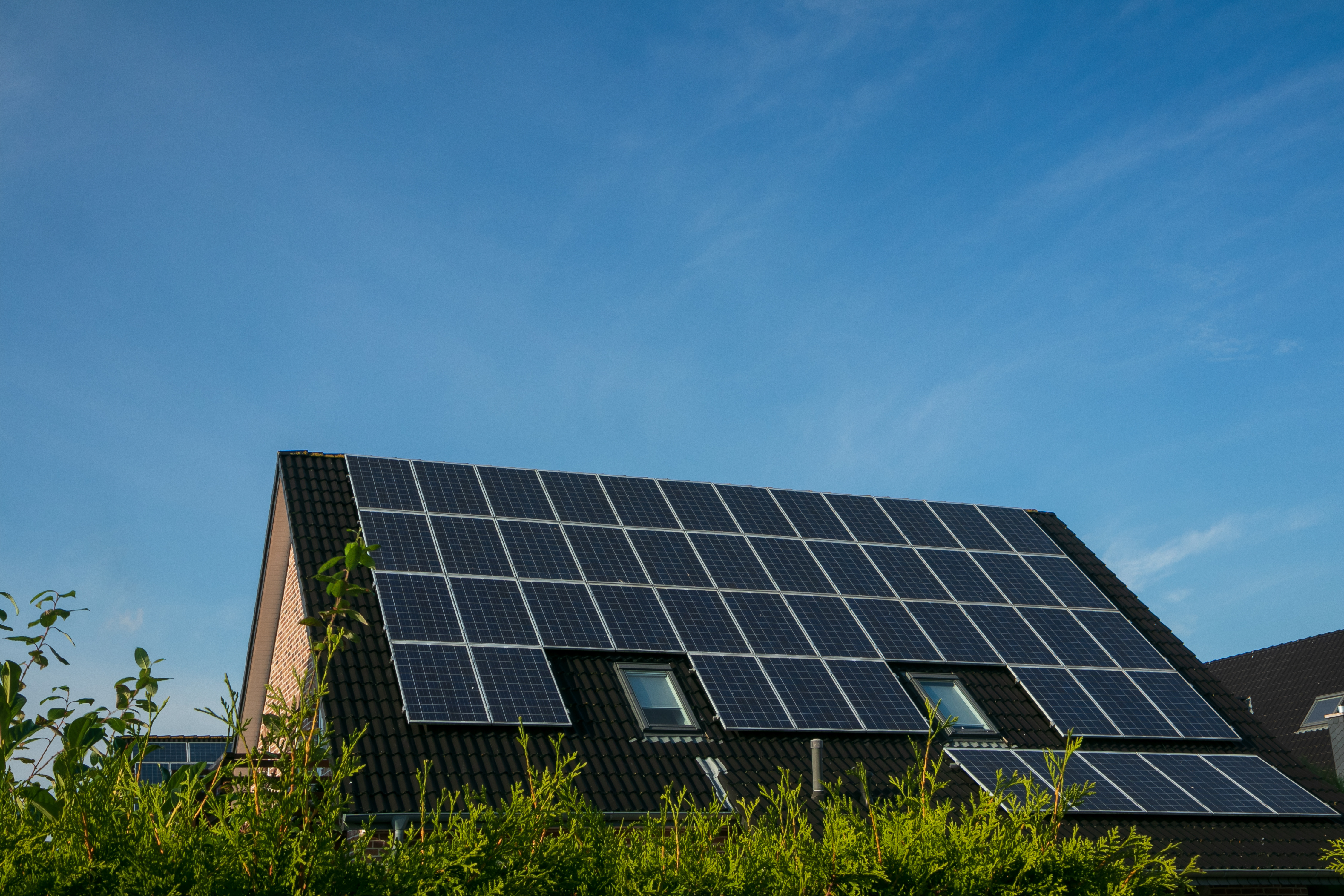 Dach mit Solar Anlage Dach mit Solar Anlage
