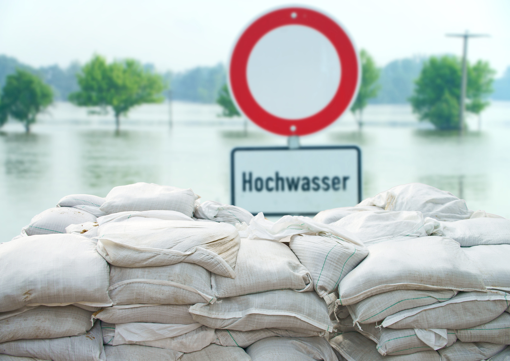 Hochwasserschutz mit Sandscken Hochwasserschutz mit Sandsäcken