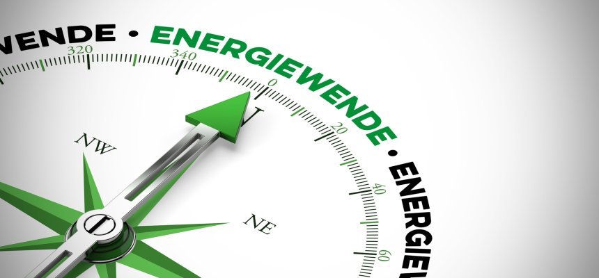 Energiewende für Effizenz und Nachhaltigkeit als Konzept auf einem Kompass