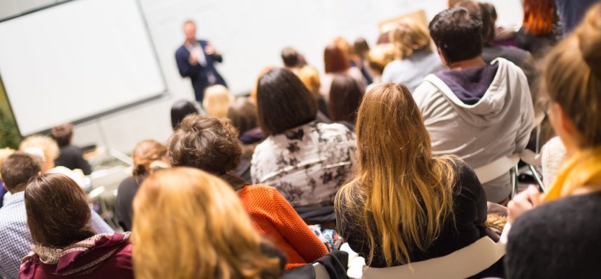 Publikum auf einer Konferenz