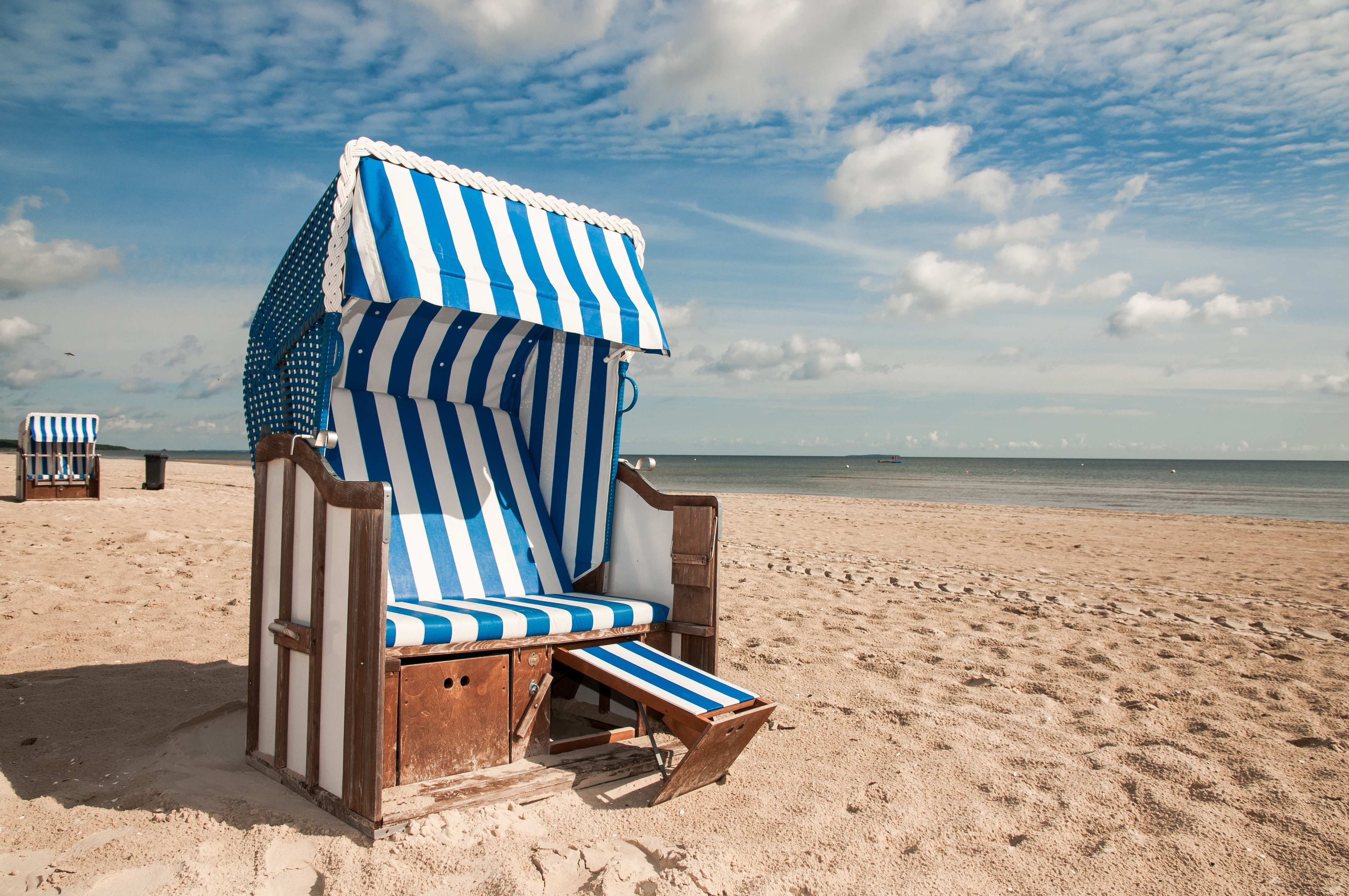 Strandkorb am Sandstrand