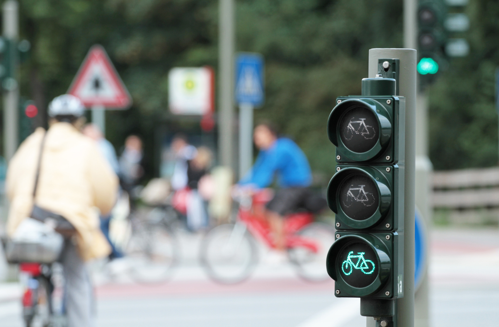 Fahrradampel zeigt grn Fahrradampel zeigt grün