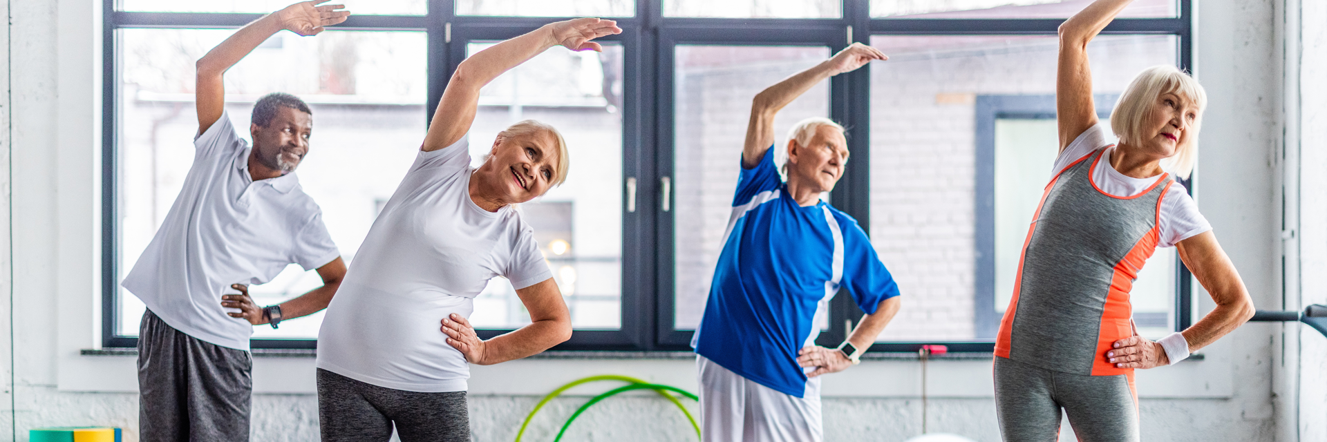 Seniorinnen und Senioren beim Sport