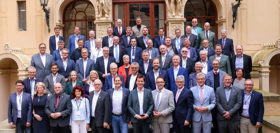 Gruppenbild DStGB-Hauptschuss am 16.06.2026 in Schwerin