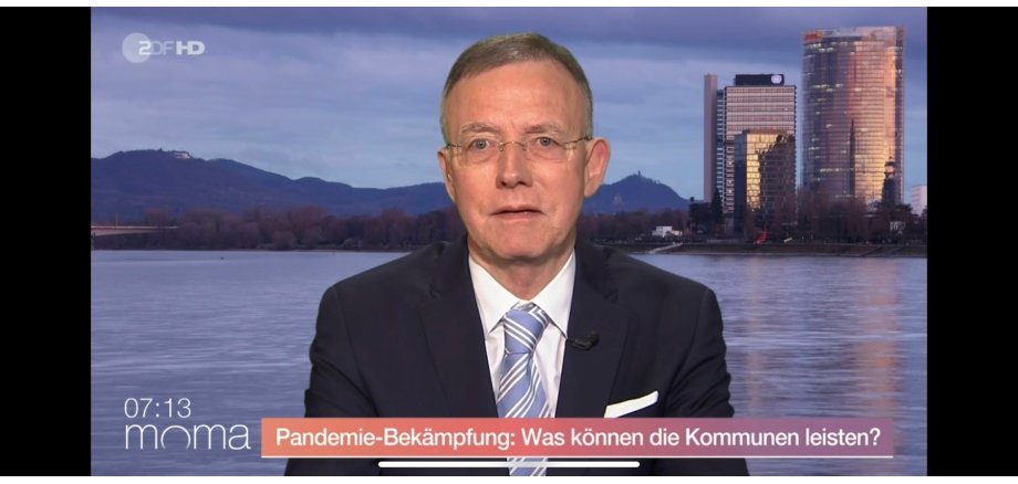 DStGB-Hauptgeschäftsführer Dr. Gerd Landsberg im ZDF Morgenmagazin Interview