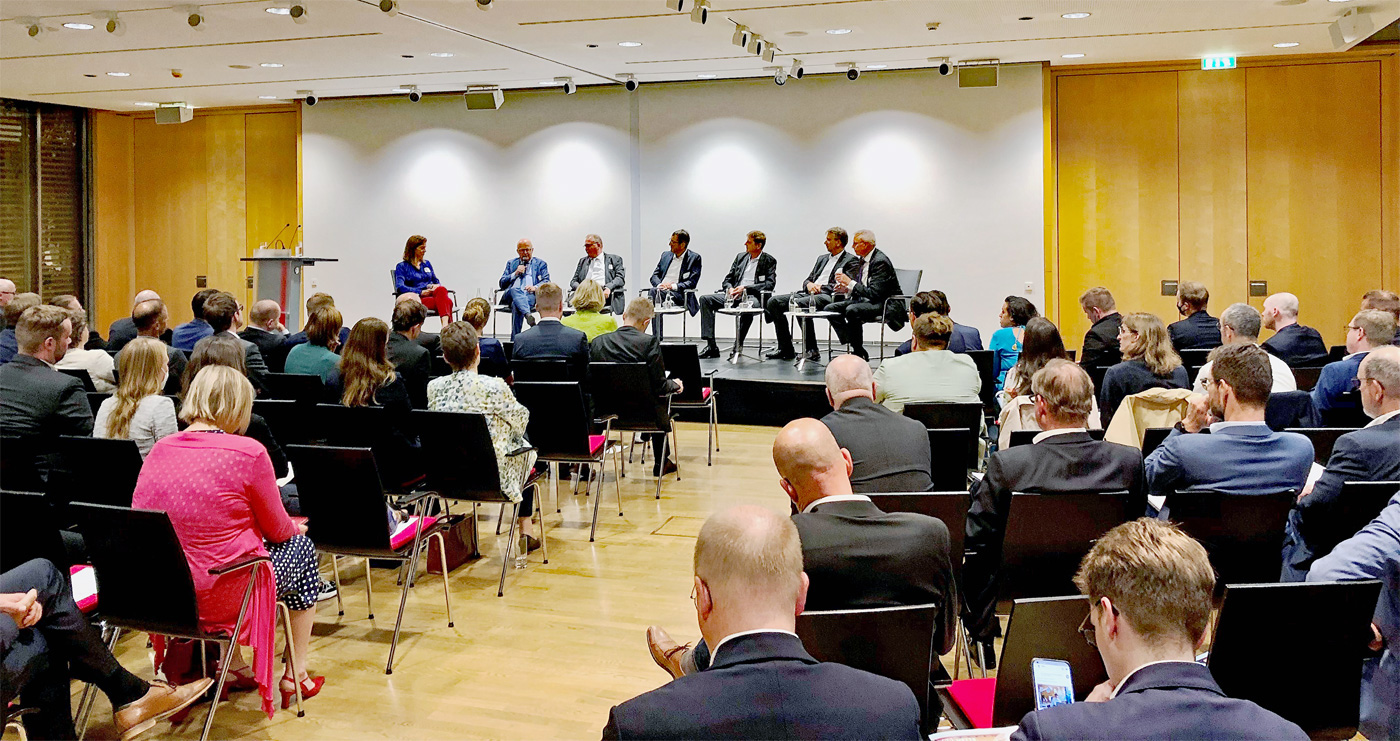 Parlamentarischer Abend am 07. September 2022 zum Thema Bahnhöfe