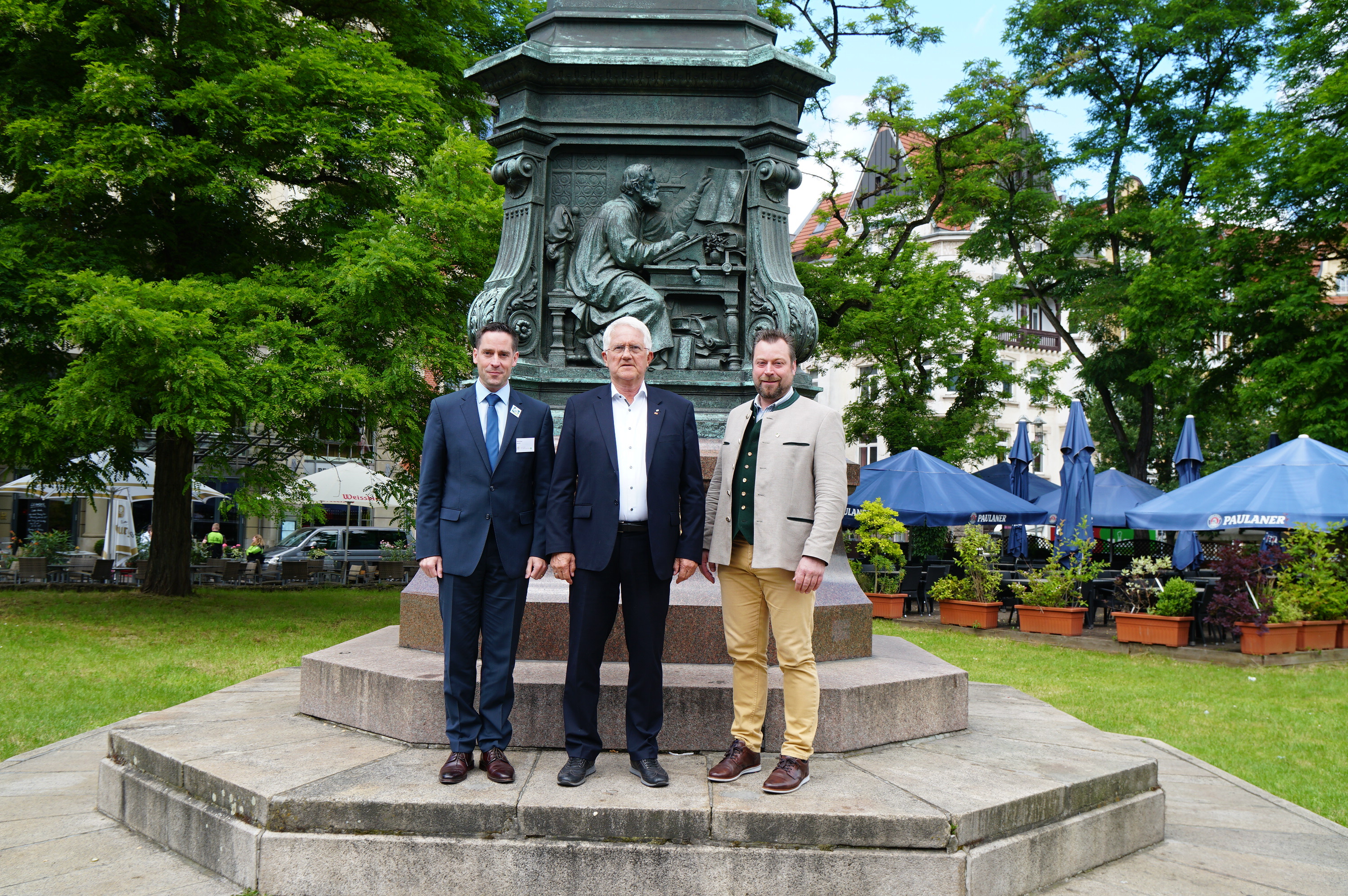 v.l.n.r.: Moritz Petry (DFWR-Präsidium), Georg Schirmbeck (DFWR-Präsident), Bernhard Breitsameter (DFWR-Präsidium)