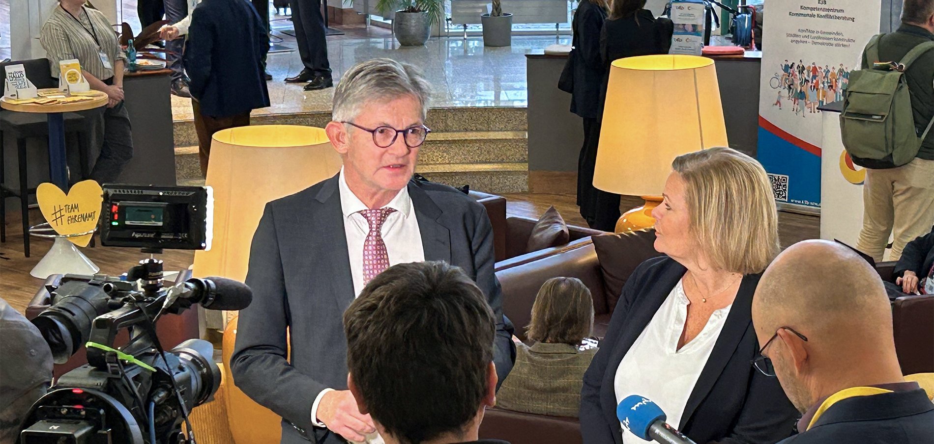 Erster DStGB-Vizepräsident Ralph Spiegler, Bürgermeister der VG Nieder-Olm bei der 1. Kommunaltagung des BMI