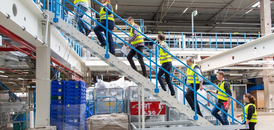 Für einen Tag öffnen Unternehmen, Organisationen und Institute ihre Tore für die Öffentlichkeit und gewähren Einblicke in die spannenden Aufgaben und Berufsbilder der Logistik. 