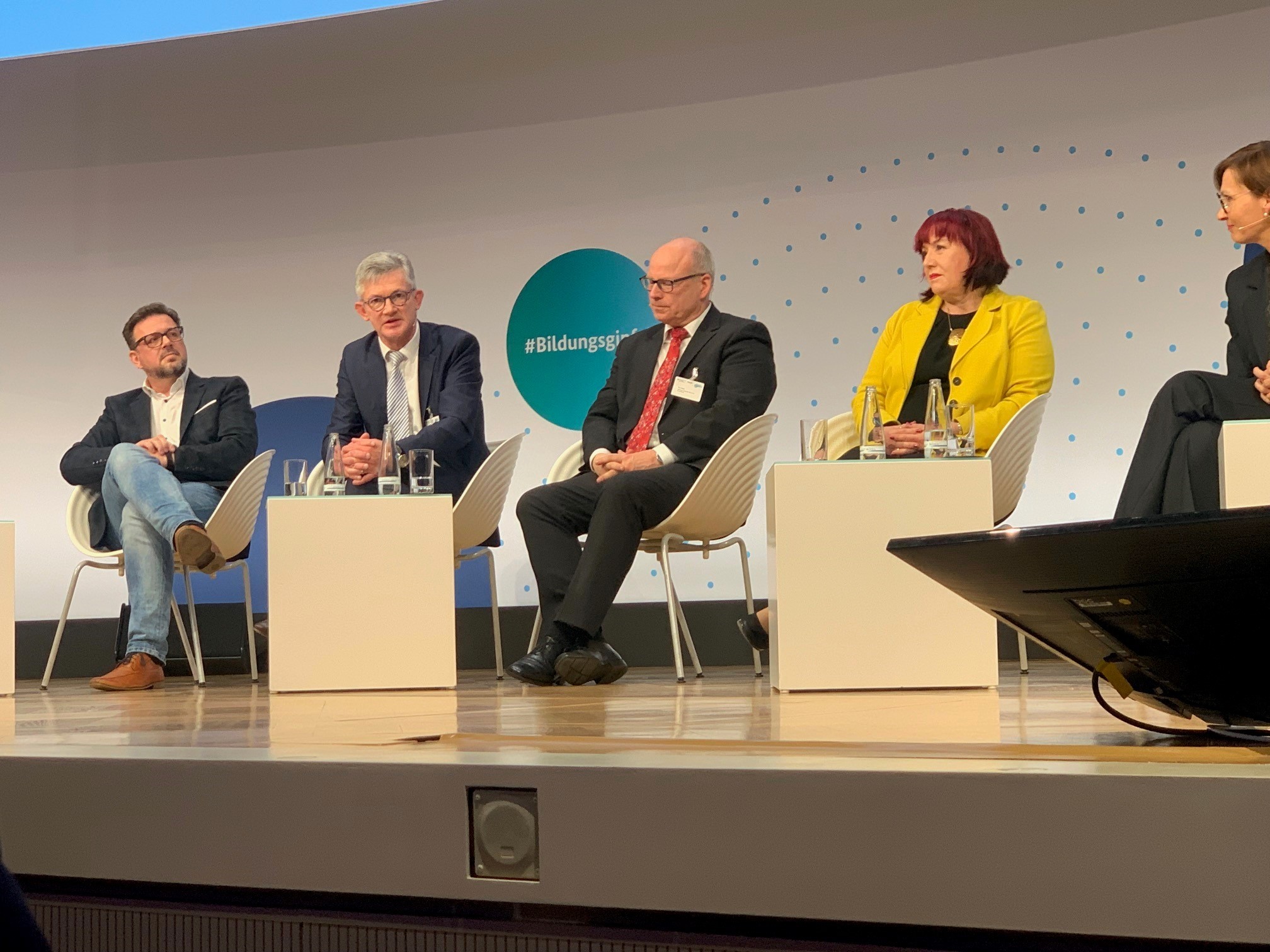 Podiumsdiskussion auf dem Bildungsgipfel