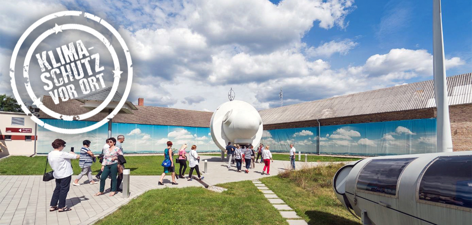 Hof des Neue Energien Forum im Dorf Feldheim