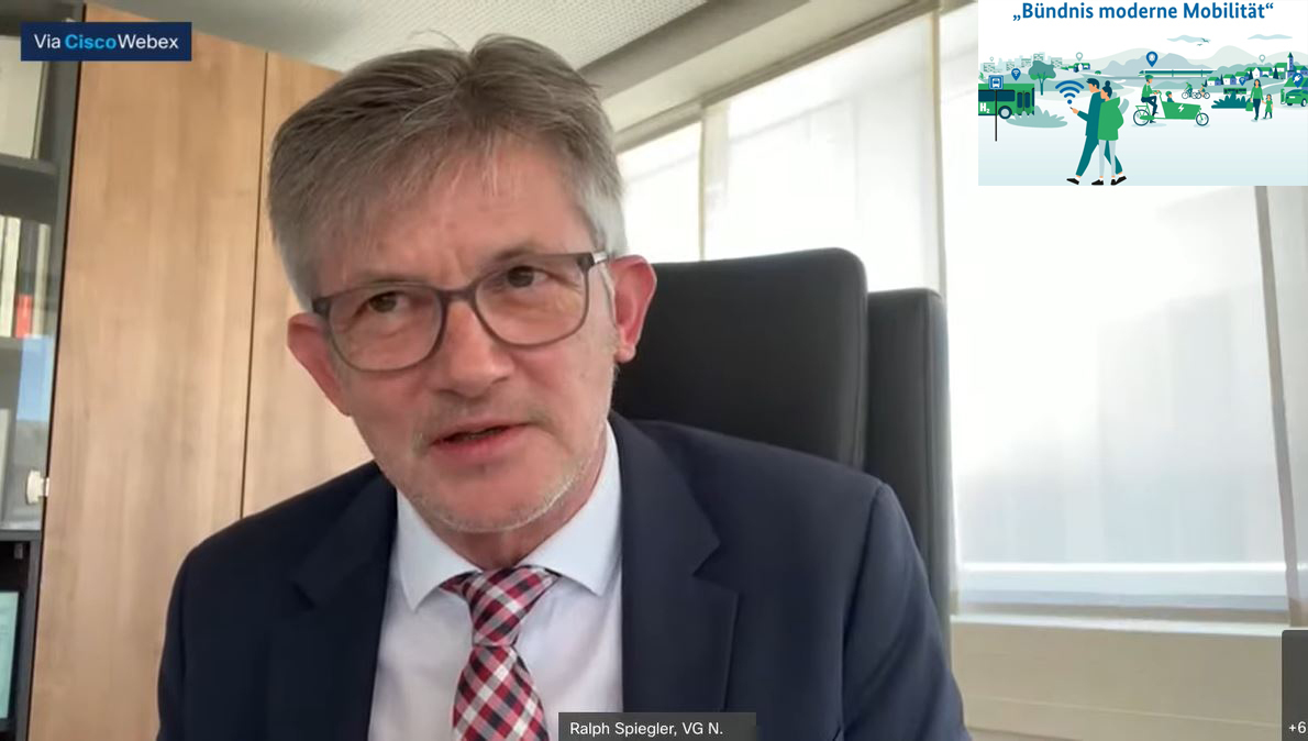 Ralph Spiegler, DStGB Präsident und Bürgermeister der Verbandsgemeinde Nieder-Olm, bei einer Videokonferenz