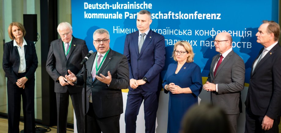 Teilnahme an der deutsch-ukrainischen Partnerschaftskonferenz in Leipzig, 15.11.2023.